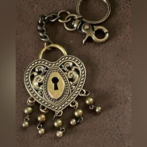 Vintage brass heart-shaped padlock keychain y2k